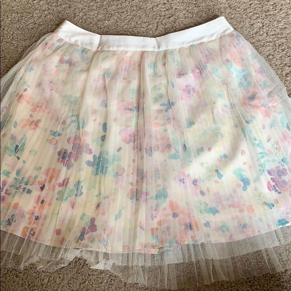 LC Lauren Conrad pleated watercolor Floral Tulle net overlay Skirt